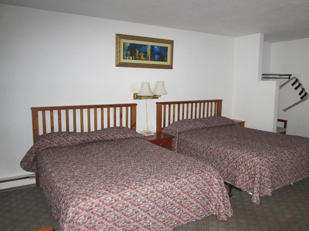 Downtown Motel Принс-Джордж Номер фото